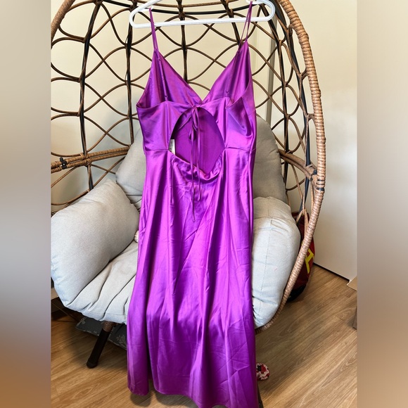 Dynamite NWT XL maxi satin dress - Picture 2 of 4